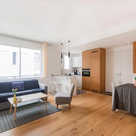 Guestready - Elegant Escape Near Plaza Athenee Apartment Paris