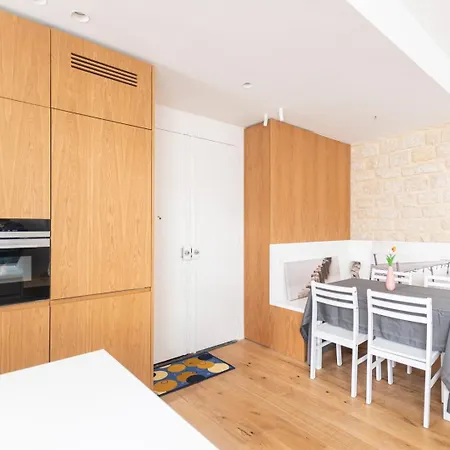 Guestready - Elegant Escape Near Plaza Athenee Apartment